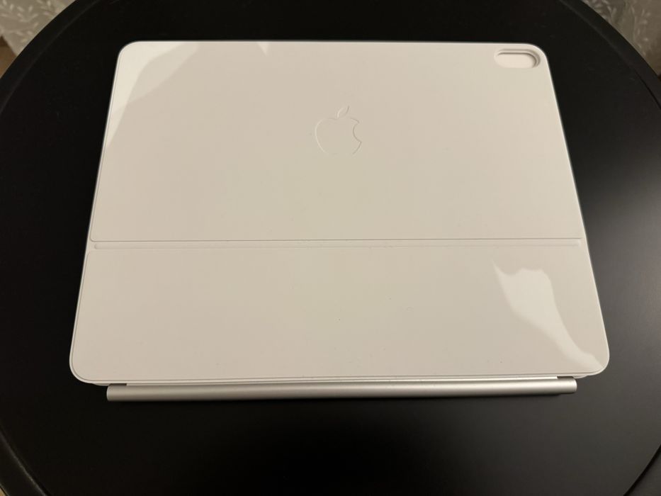 Apple Magic Keyboard pentru iPad Air 13-inch (M3) White, US, Ca NOUA