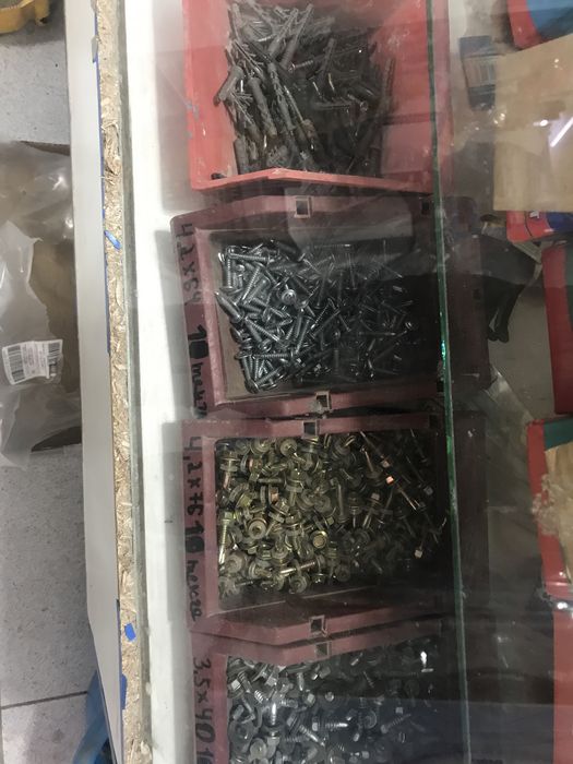 Продам Шурупы Саморезы