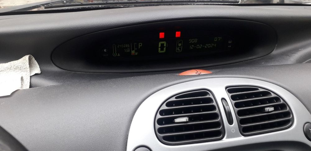 Продавам Ситроен