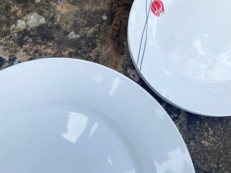 Сет чинии за хранене с маркировка