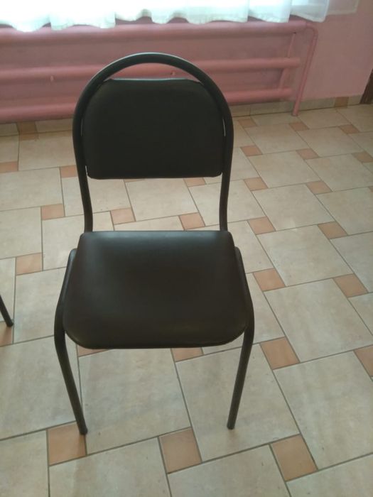 Продам столы и стулья