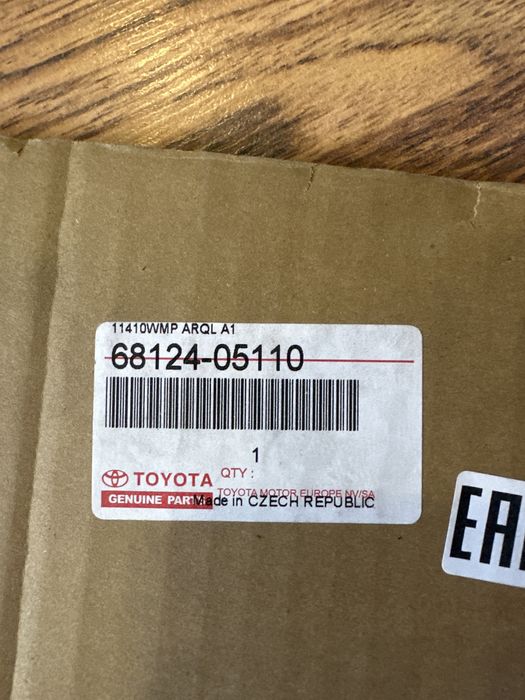 Стекло форточка заднее левое