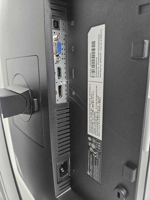+Гаранция! HDMI IPS Монитор HP EliteDisplay E242 24" инча + кабел