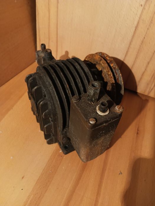 Компрессор, возможно с мотором