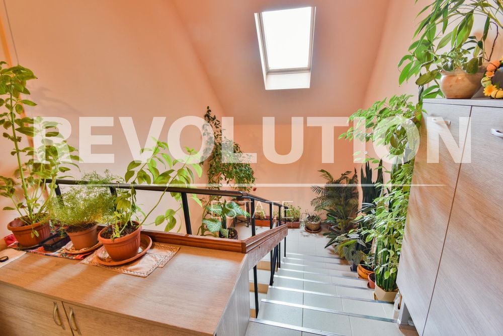 Дава се под наем Двустаен апартамент в София, Център - 80 кв.м за 750 € - Снимка #9