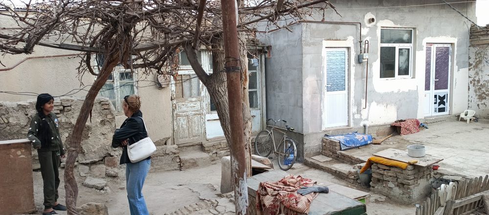 Продаю дом в общем дворе