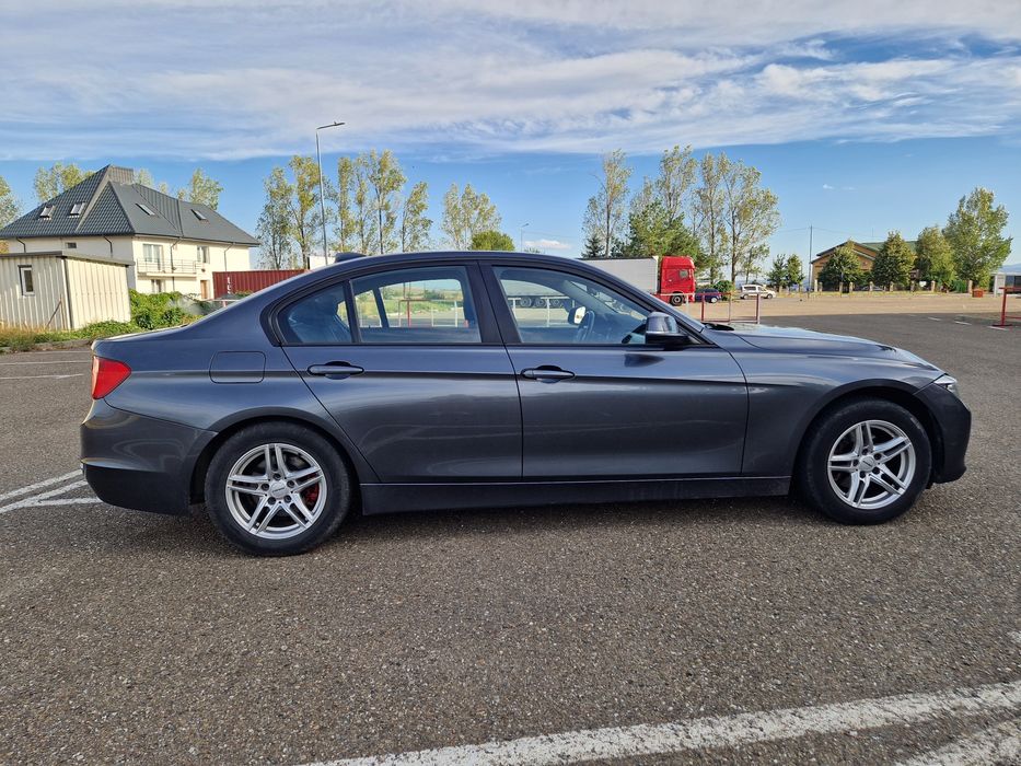 BMW Seria 3 F30 (316d)