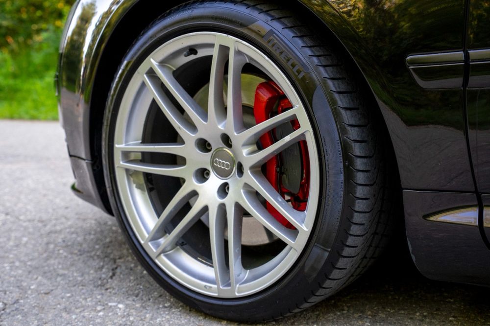 Audi S8.   An 2009