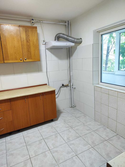 vand apt renovat 2 camere Calea Vitan, Bucuresti