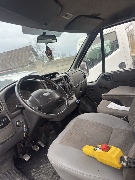 Ford tranzit 7 locuri basculabil 3 parti RAR efectuat