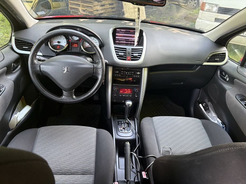 Peugeot 207 2010