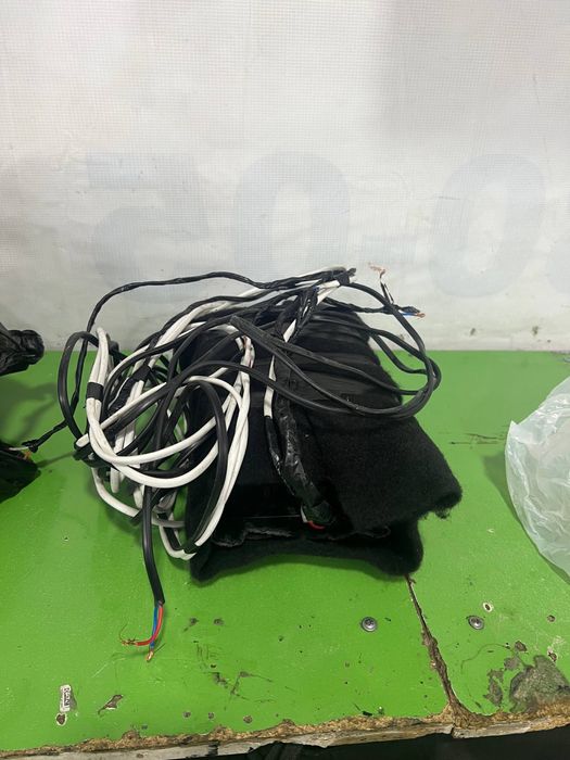 Sirena 2ta karneli qora