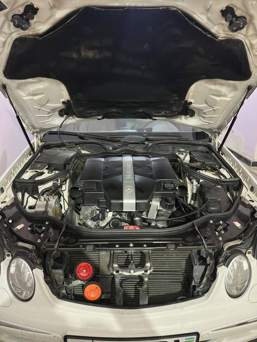 Mercedes Benz W211 E240