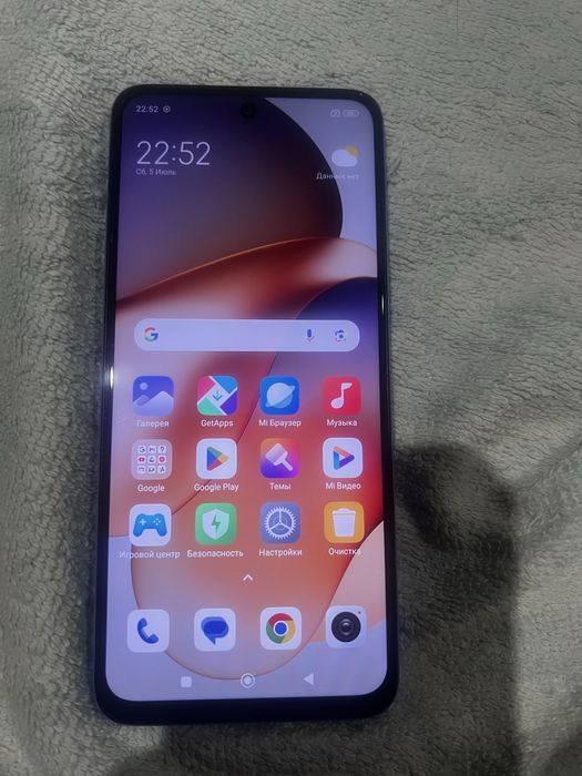 Продам смартфон телефон Redmi 12