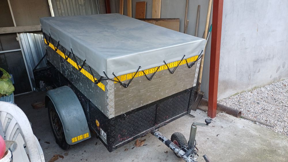 Remorcuta de vânzare