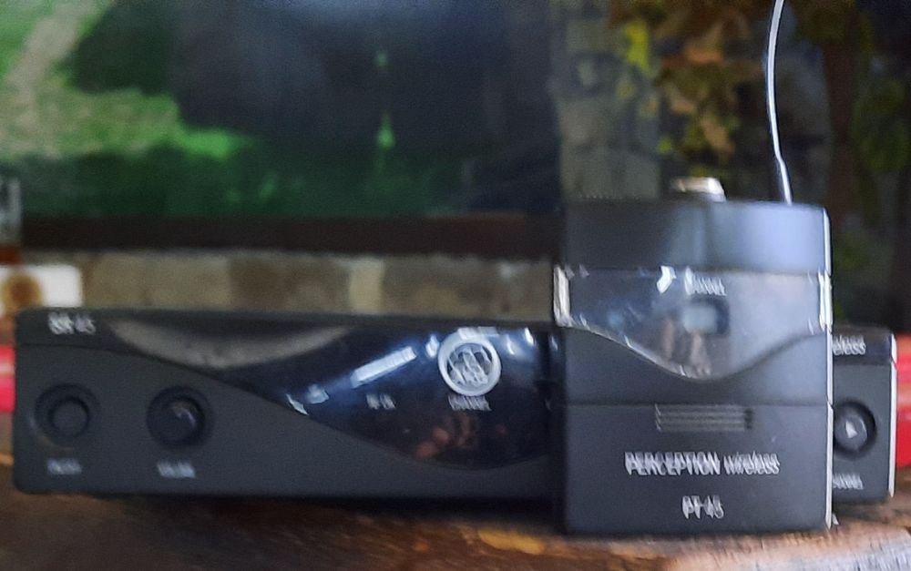 Продавам инструментално  дистанционно Akg PT45
