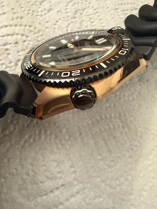 Seiko 5 scuba divers 200m, automatic.