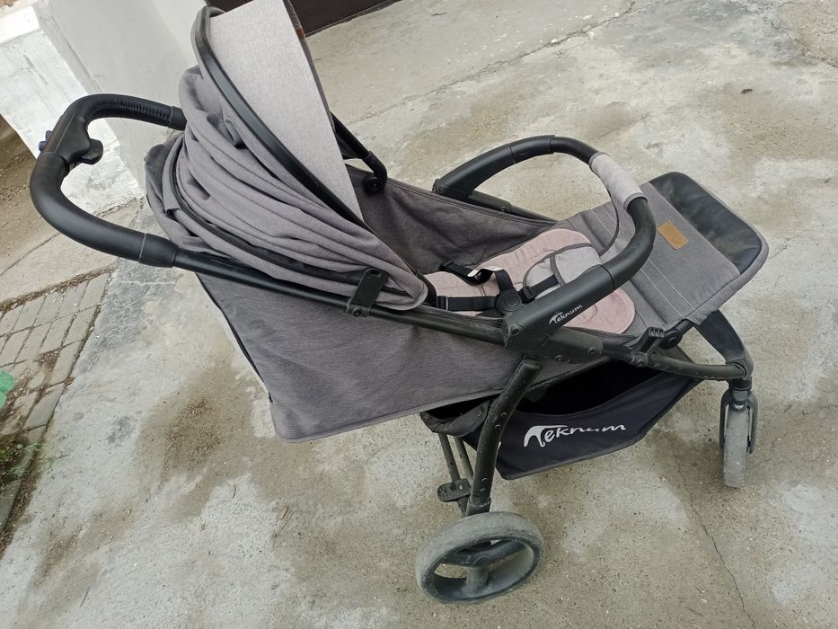 Коляска детская, очень удобная.