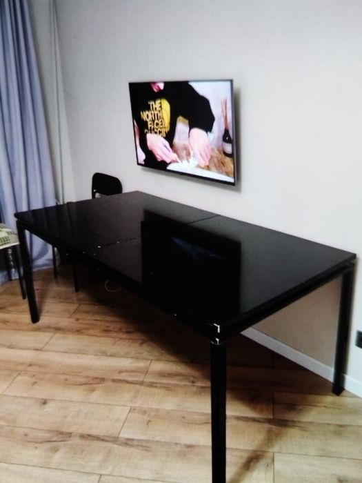 Стол большой черный