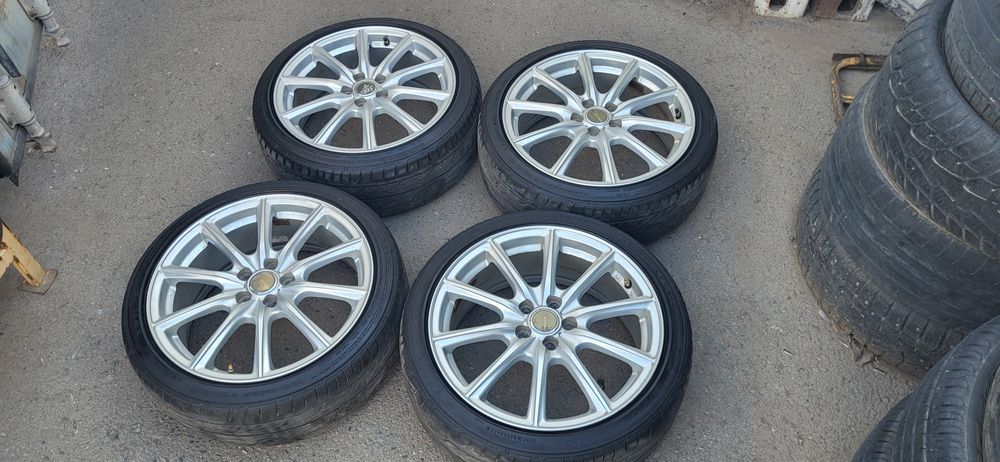 Продам диск комплект R17