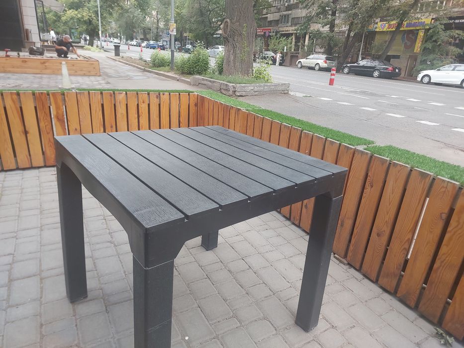 Продаём столы со стульями б/у