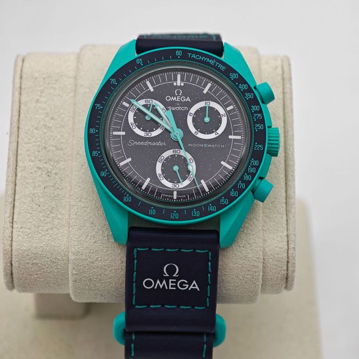 Swatch Omega Speedmaster MISSION ON EARTH