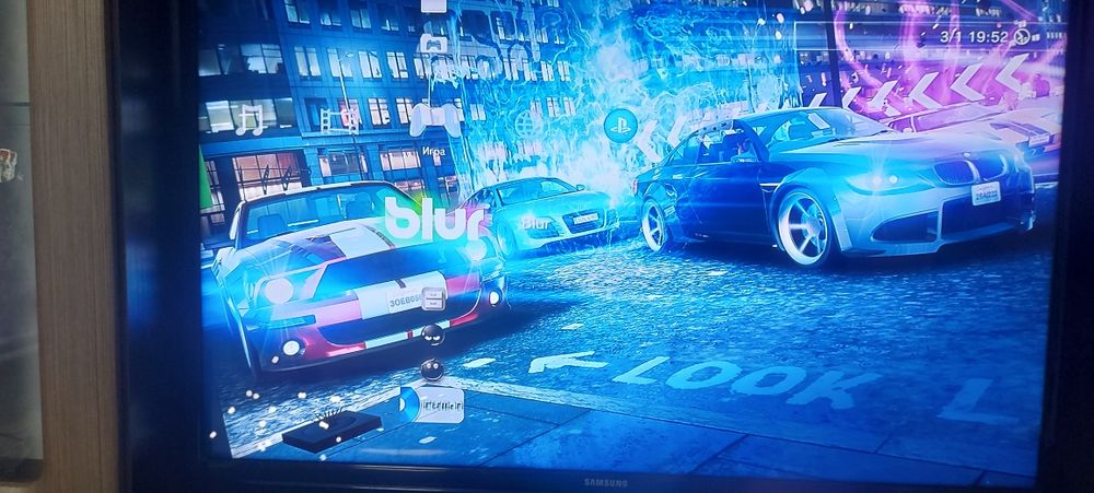 Продам пс3 супер слим в хорошем состоянии 40 игр