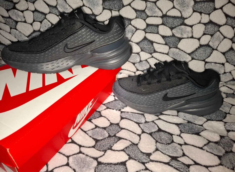 Nike Black 1 Uplift SC