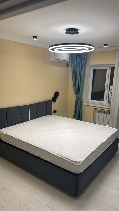 Двухспальная кровать