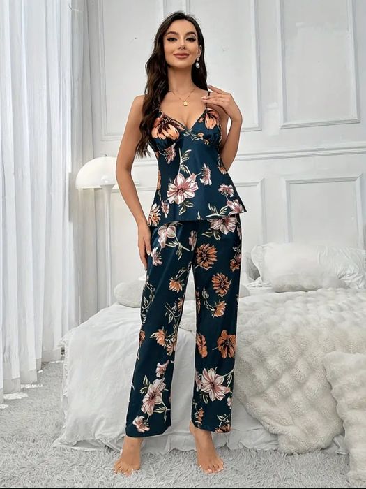 Pijama satinată,măsura L