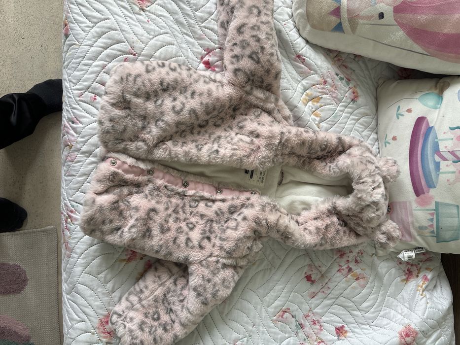 Кукленско детско палто с ушички