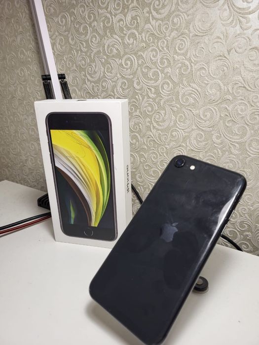 Продаю Iphone Se 2