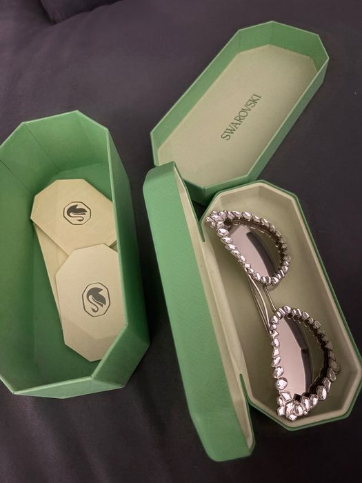 Очила Swarovski ( с гаранция , още една година) нови са