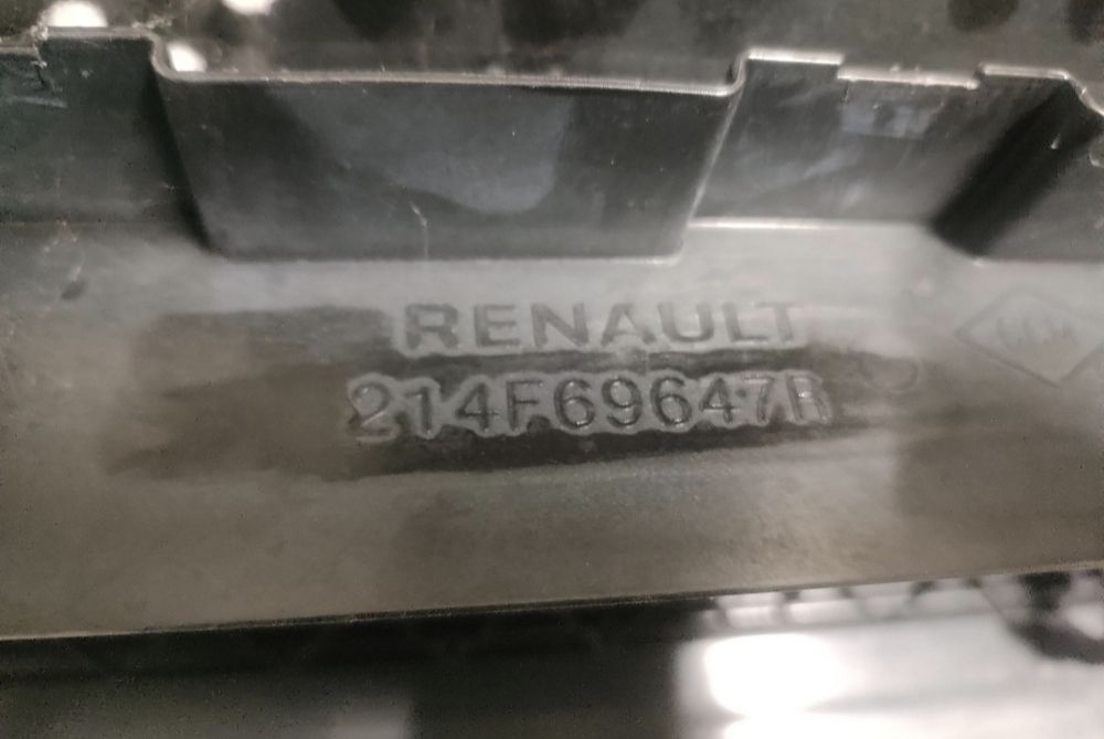 Volet,grila activa Dacia Duster 2 1.5 cu adblu cod 214f69647r