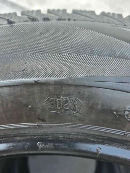 215/60R16 Viati j