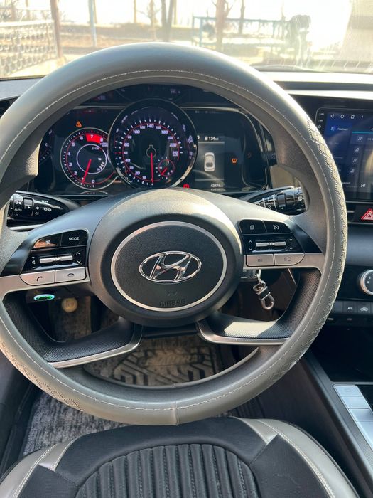 Hyudai Elantra 2021