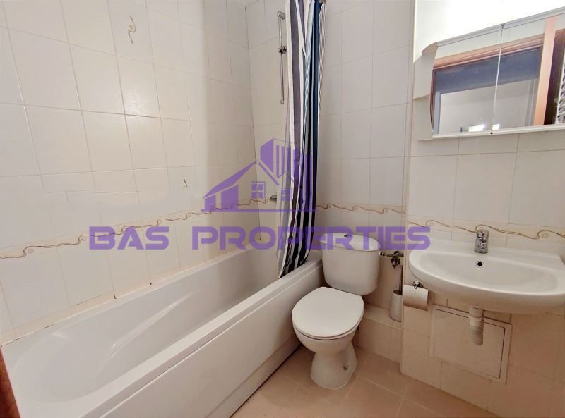 Дава се под наем Двустаен апартамент в София, Лозенец - 70 кв.м за 700 € - Снимка #5