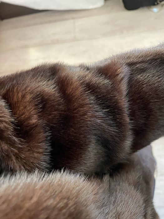 Продам норковую шубу