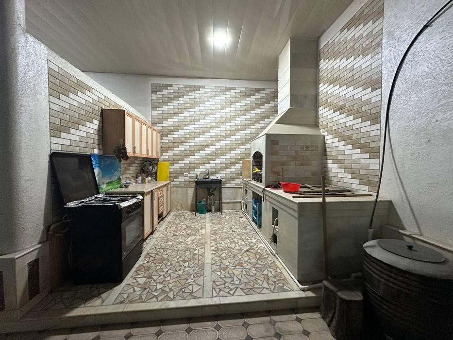 Uchaska sotiladi. Olmazor Oxunboboyev. 6sotik.