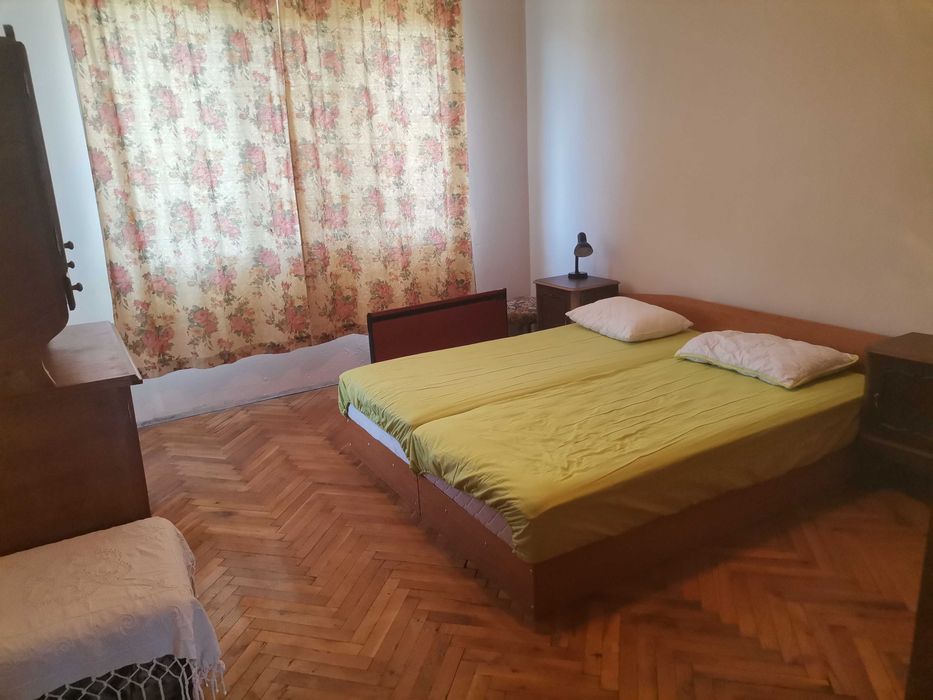 Дава се под наем Тристаен апартамент в Варна, Чайка - 65 кв.м за 460 € - Снимка #2