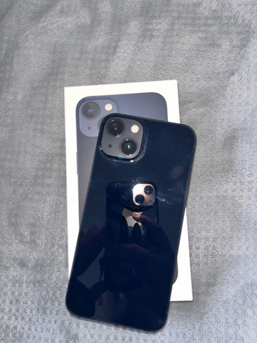 Продам Iphone 13