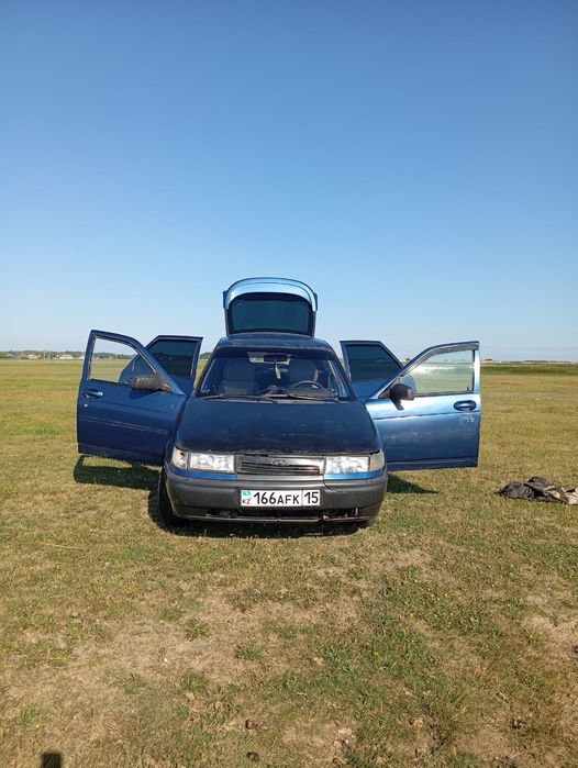 Продам ВАЗ 2112 .