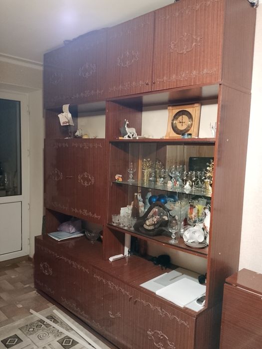 Продам два шкафа б у.
