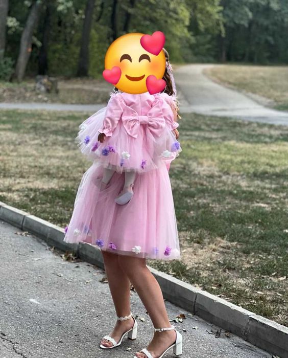 Еднакви рокли за мама и бебе