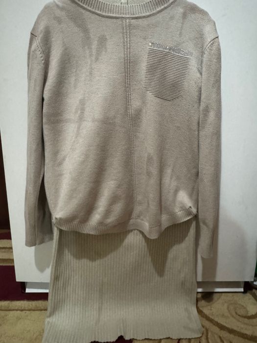 Sotiladi Продается кофта юбка