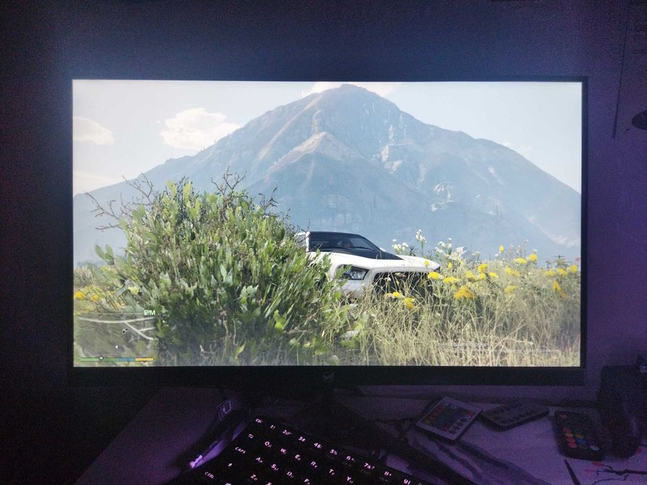 Игровой компьютер ему год