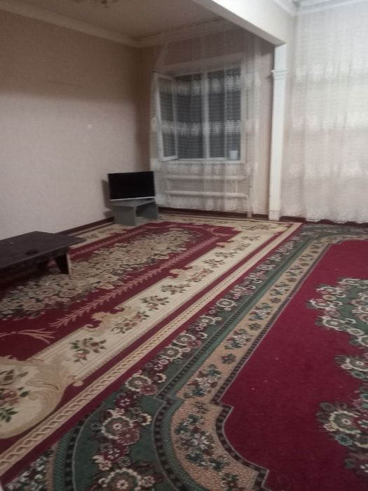 квартира сотилади 4хонали 5этажли дом 1-этаж