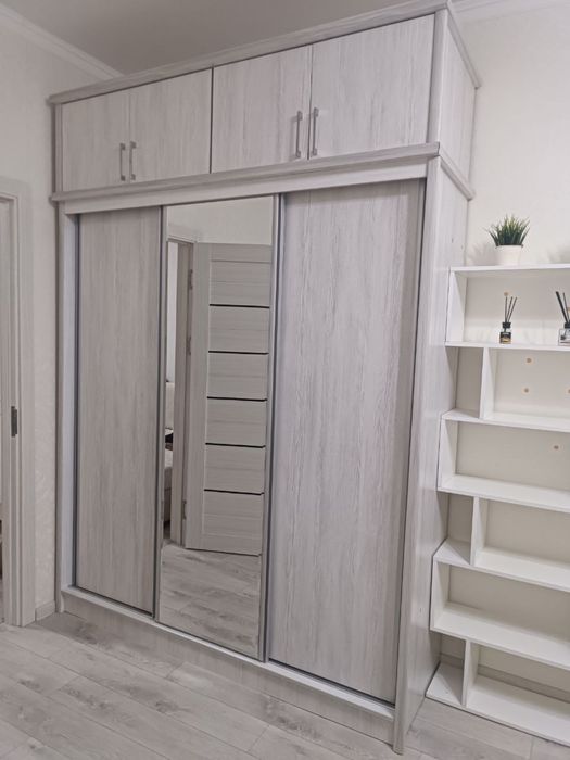 Сдаю 2-х квартиру метро Нлвза