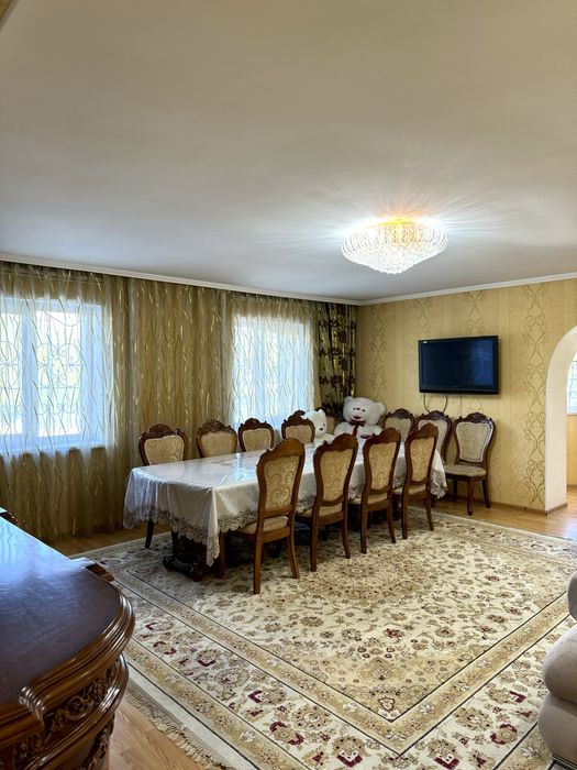 Үлкен кілем сатылады