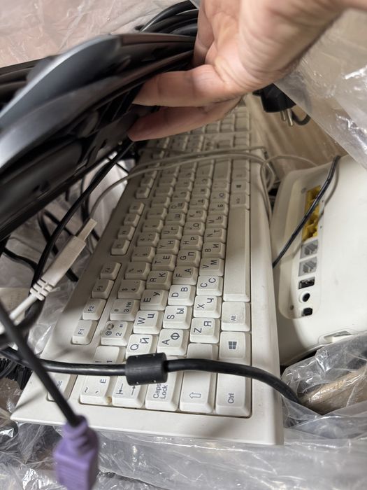 Клавиатуры б/у на выбор